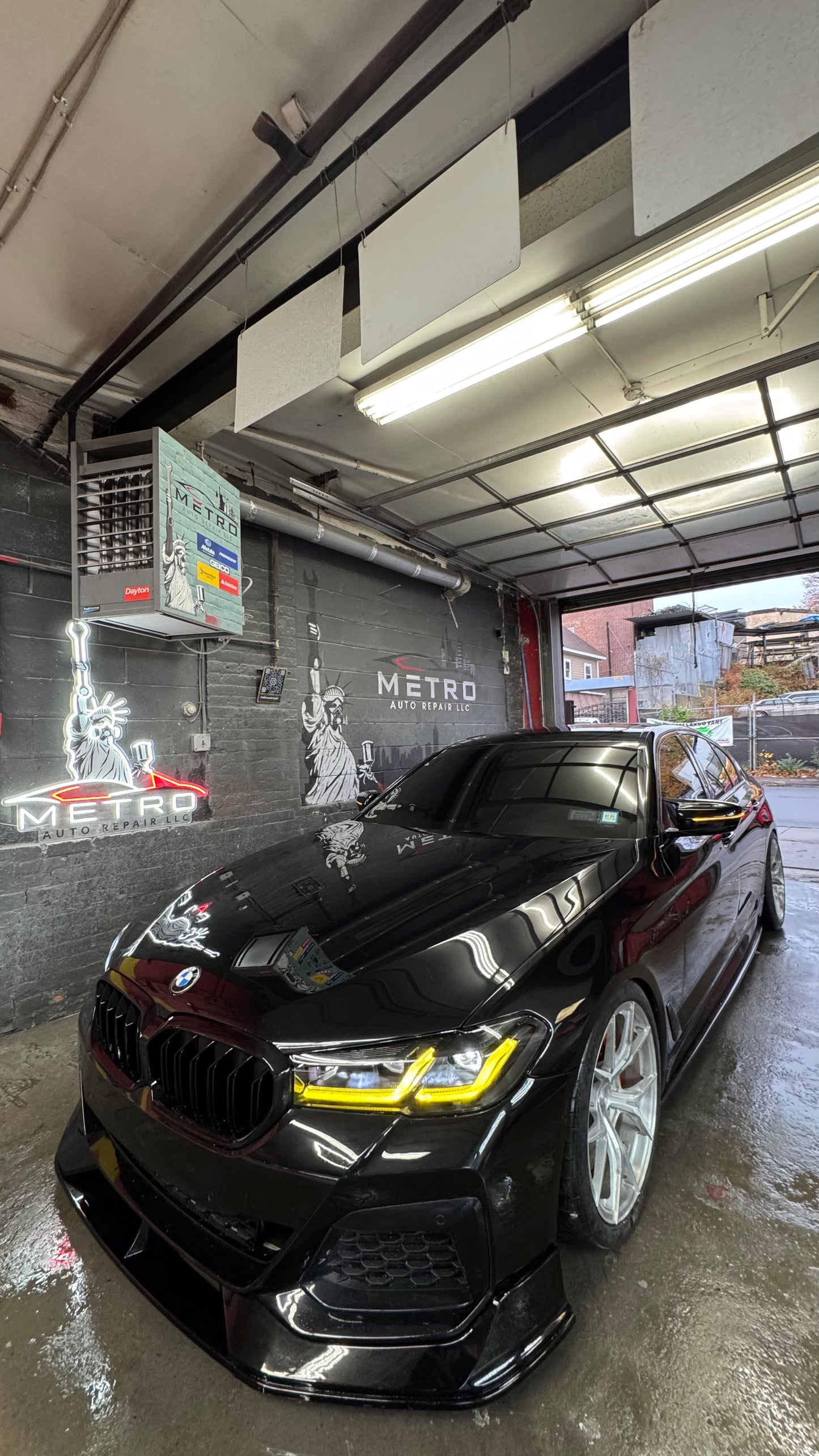 21-23 BMW G30 530i 540i M550i M Sport LCI AC Style Glossy Front Lip Splitter